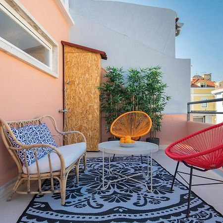 Lovelystay - Sunny 1Bdr Apartment W/Terrace Lisbon Luaran gambar