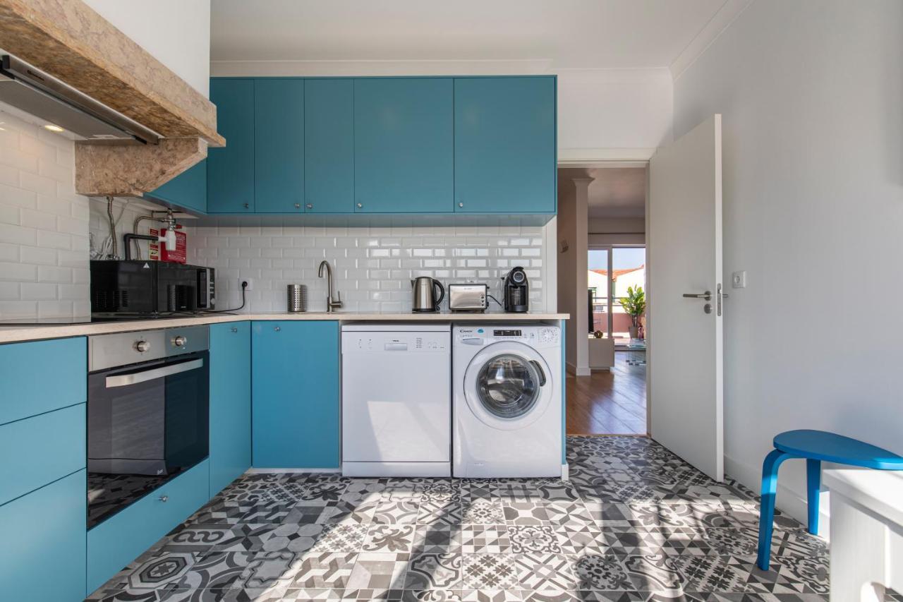 Lovelystay - Sunny 1Bdr Apartment W/Terrace Lisbon Luaran gambar