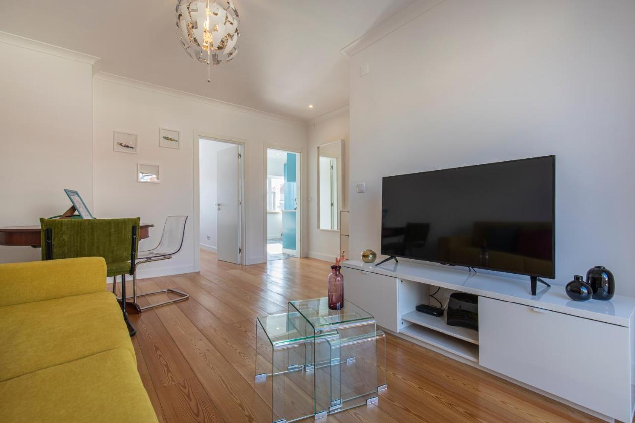 Lovelystay - Sunny 1Bdr Apartment W/Terrace Lisbon Luaran gambar