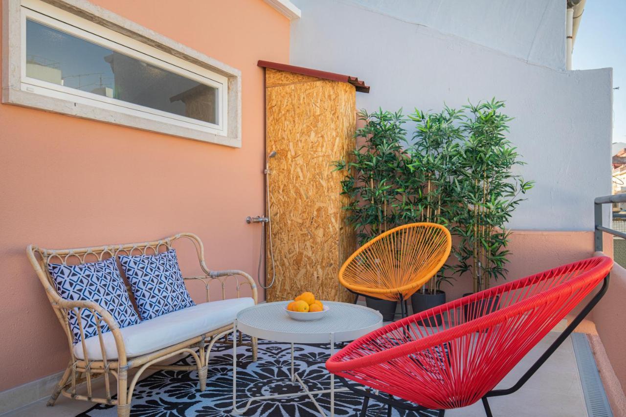 Lovelystay - Sunny 1Bdr Apartment W/Terrace Lisbon Luaran gambar